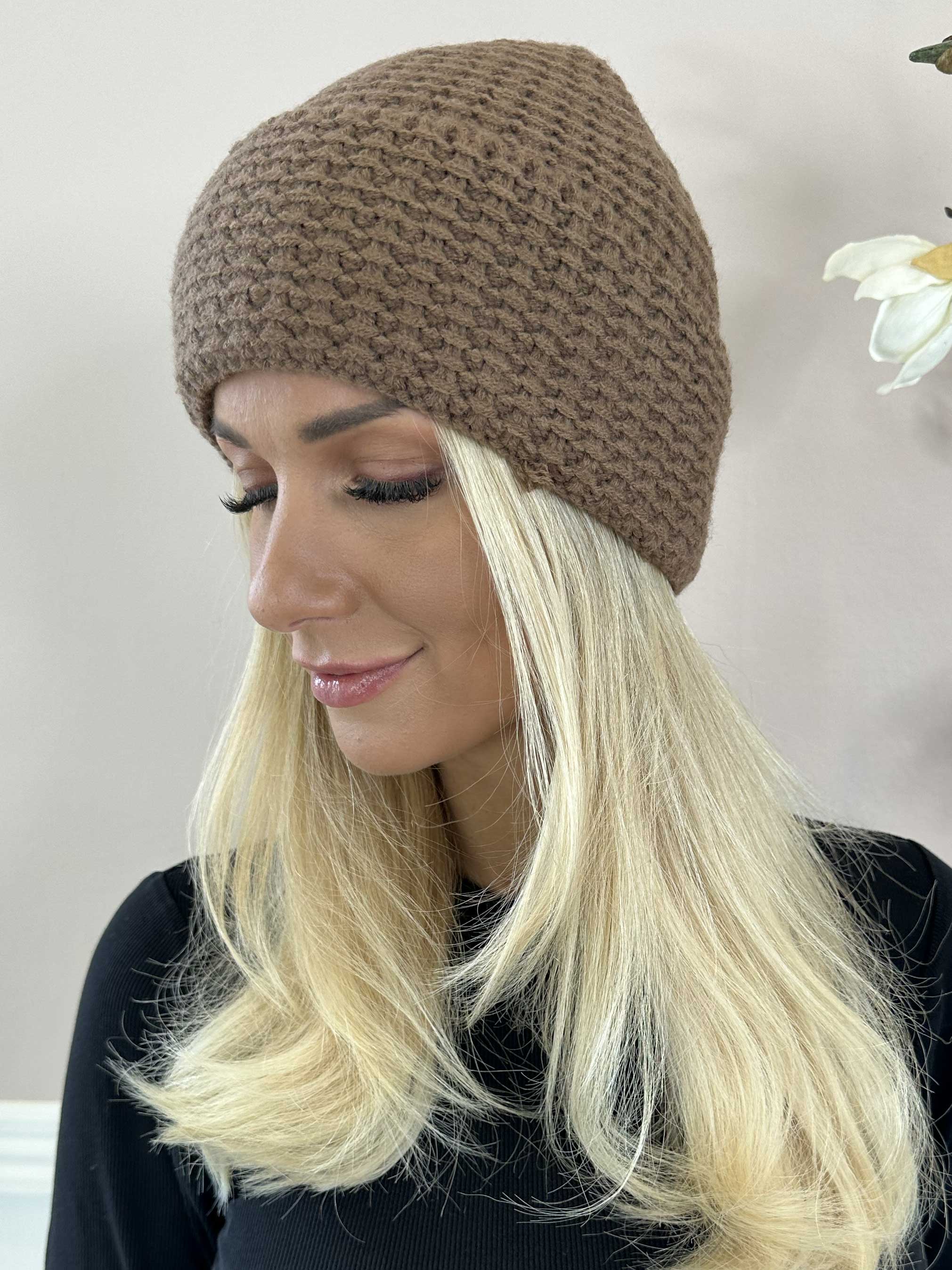 Liliana - Mycket mjuk mössa med ull på insidan